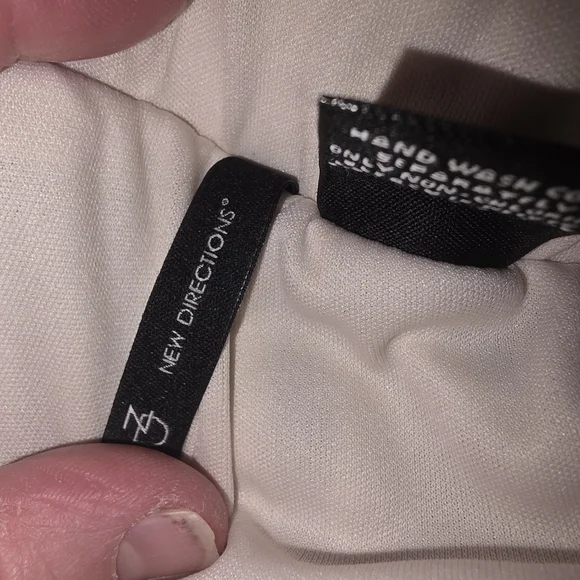 New Directions Size Medium Beige and Black Striped Wide-Leg Pants - Picture 2 of 3